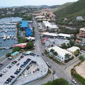 Holiday home Harbor View 2bed 1bath Loft In Downtown Red Hook!, East End (Saint Thomas)